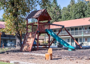 Zona de jocs infantil: a l'aire lliure