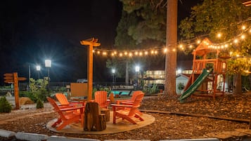 Área de juegos infantiles al aire libre