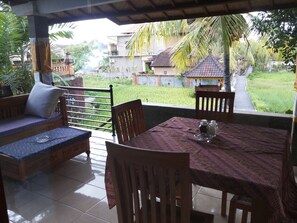 Deluxe Room | Terrace/patio - Bali Putra Villa (Ubud)