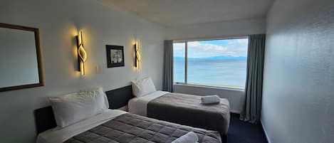 Standard-huoneisto, 1 makuuhuone (Lakeview Family) | Silitysrauta/-lauta, ilmainen Wi-Fi, vuodevaatteet