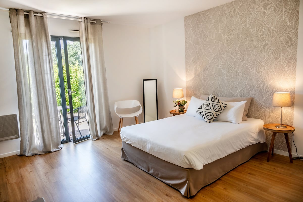 blackout curtains, iron/ironing board, cots/infant beds, free wifi