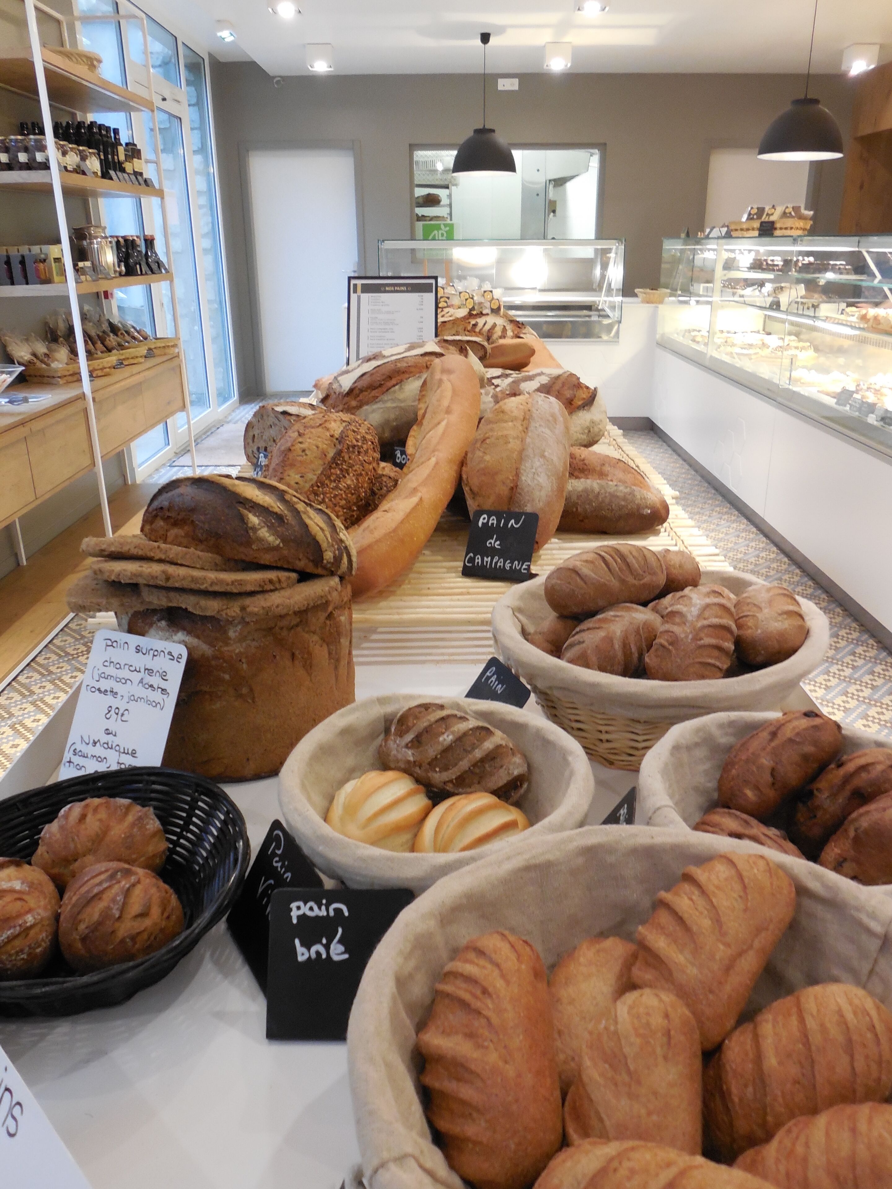 daily continental breakfast (eur 11.50 per person)