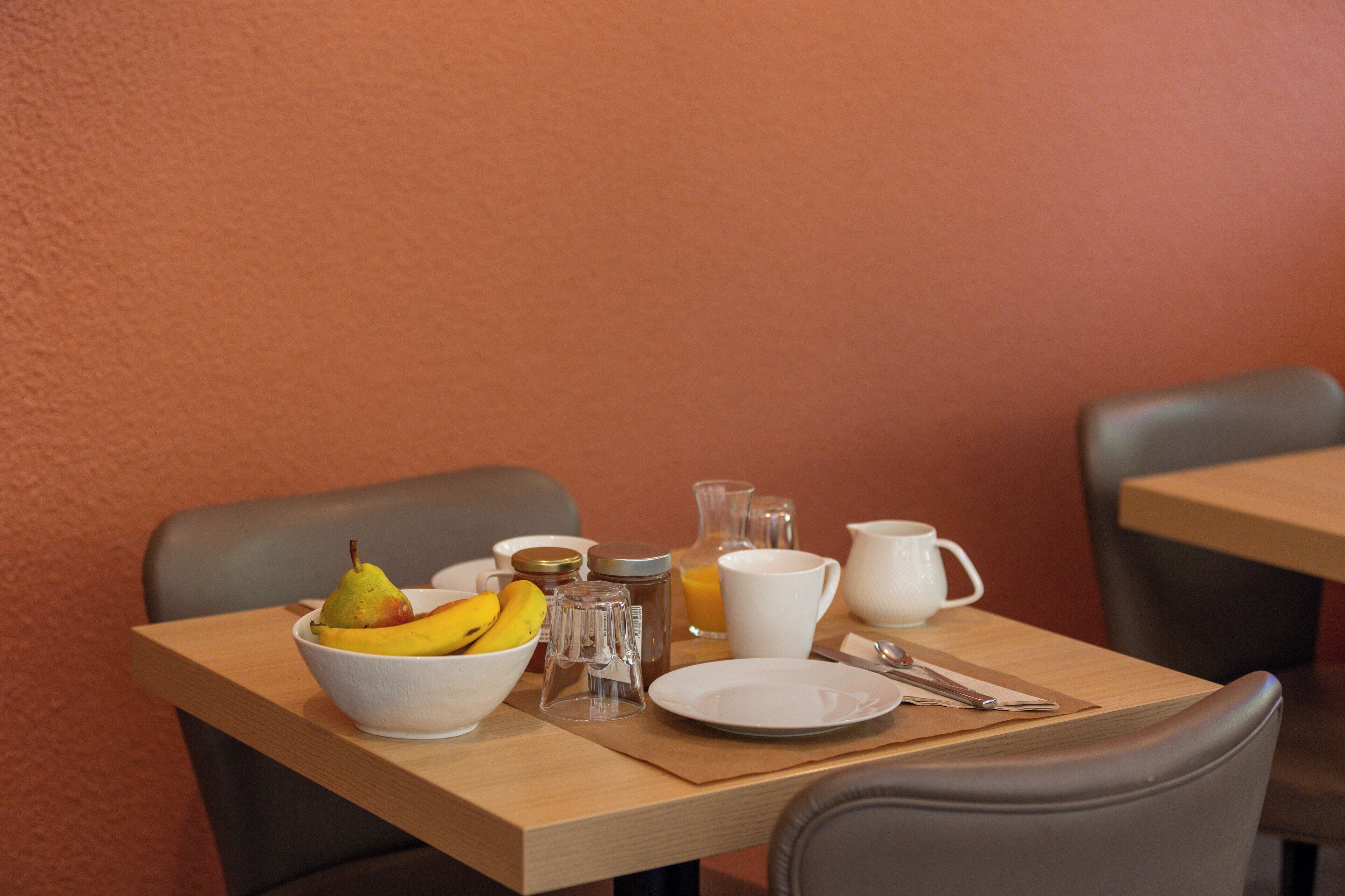 daily continental breakfast (eur 10.50 per person)