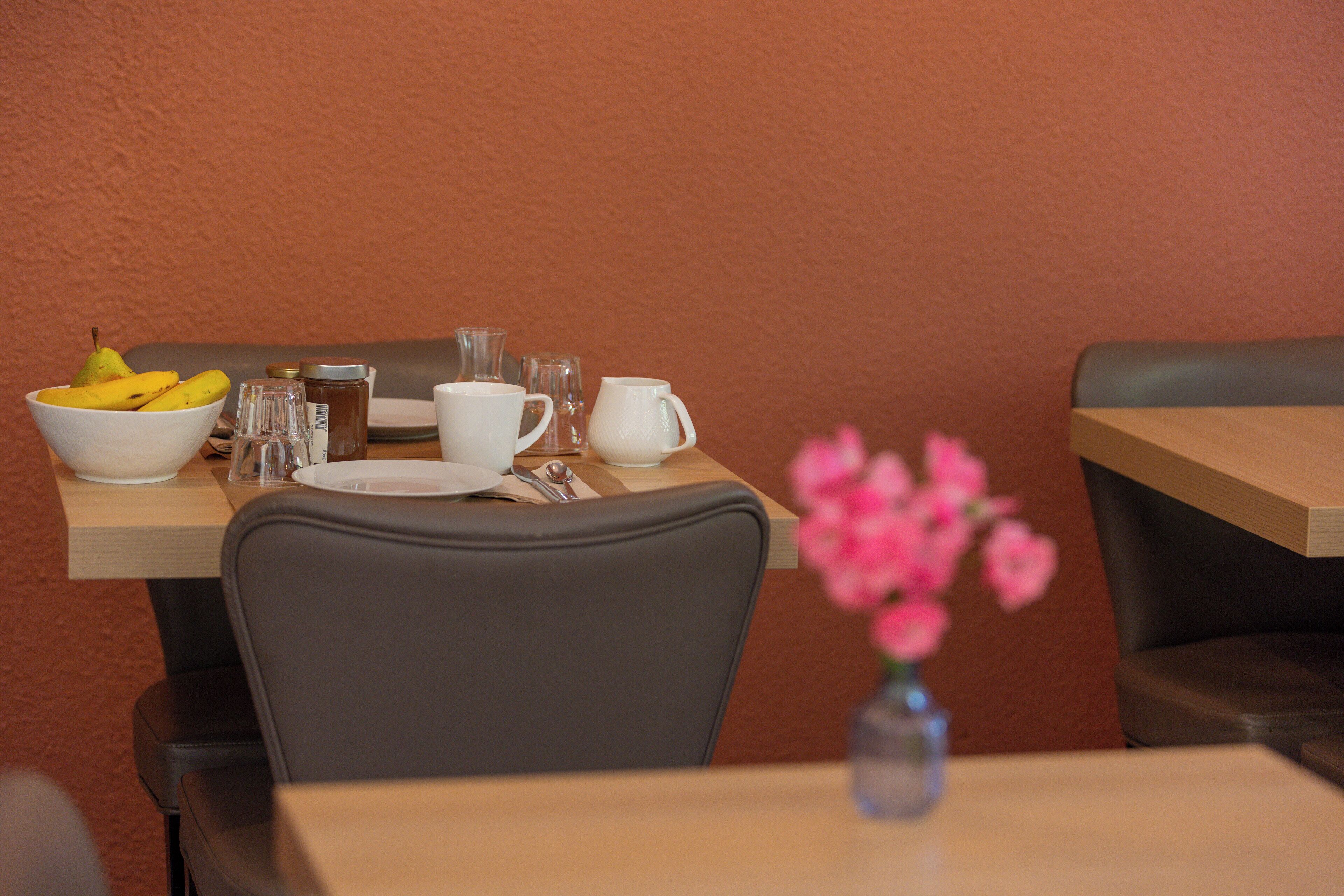 daily continental breakfast (eur 10.50 per person)