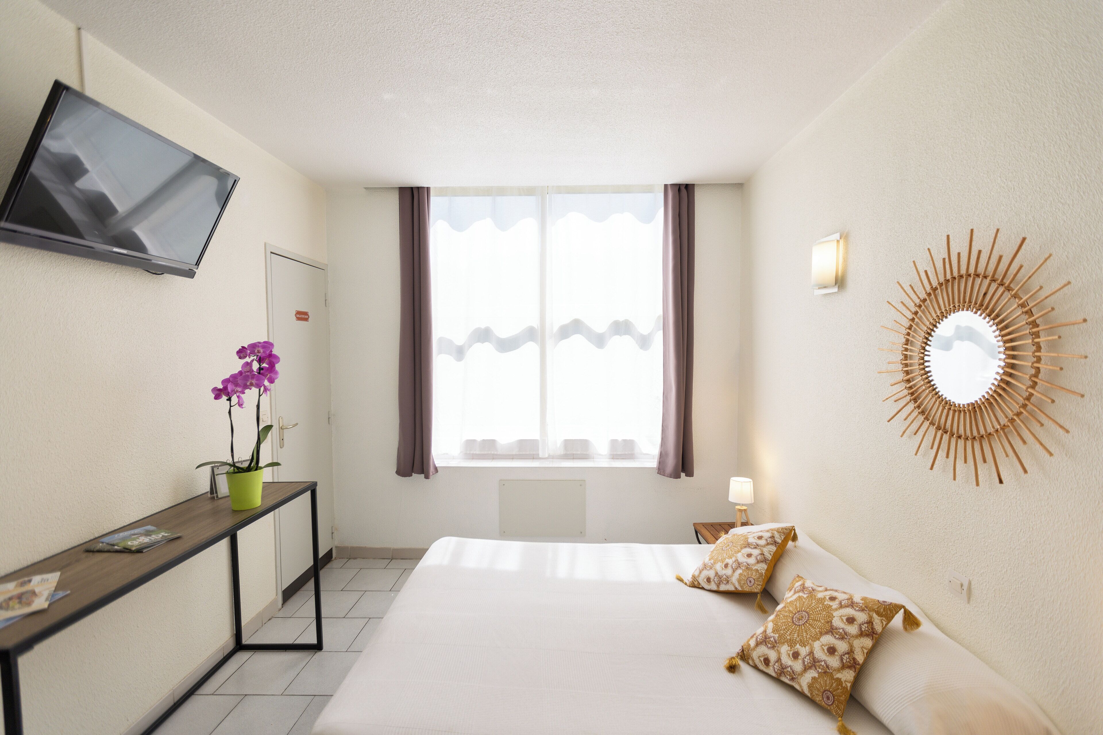 triple room | 1 bedroom, premium bedding, individually decorated, desk