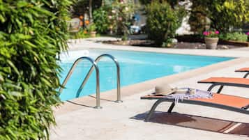 Piscina a l'aire lliure