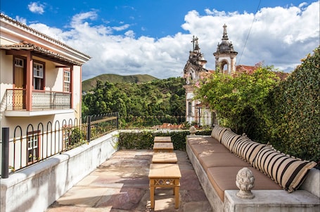 Terraza o patio. Hotel Solar do Rosário