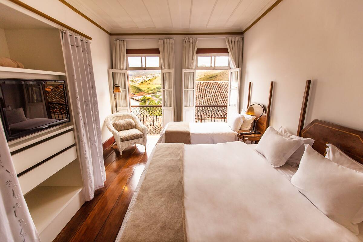 Sábanas de algodón egipcio, ropa de cama de alta calidad y minibar