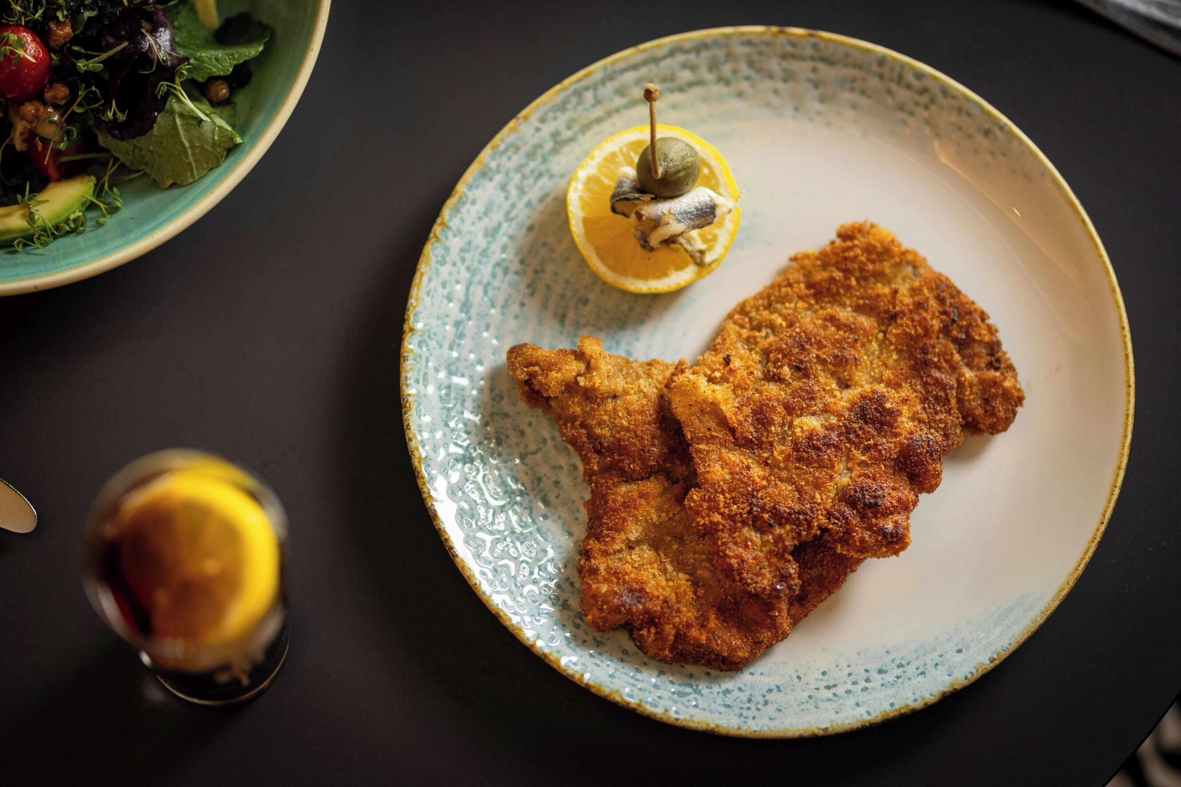 breakfast, lunch, dinner served; international cuisine