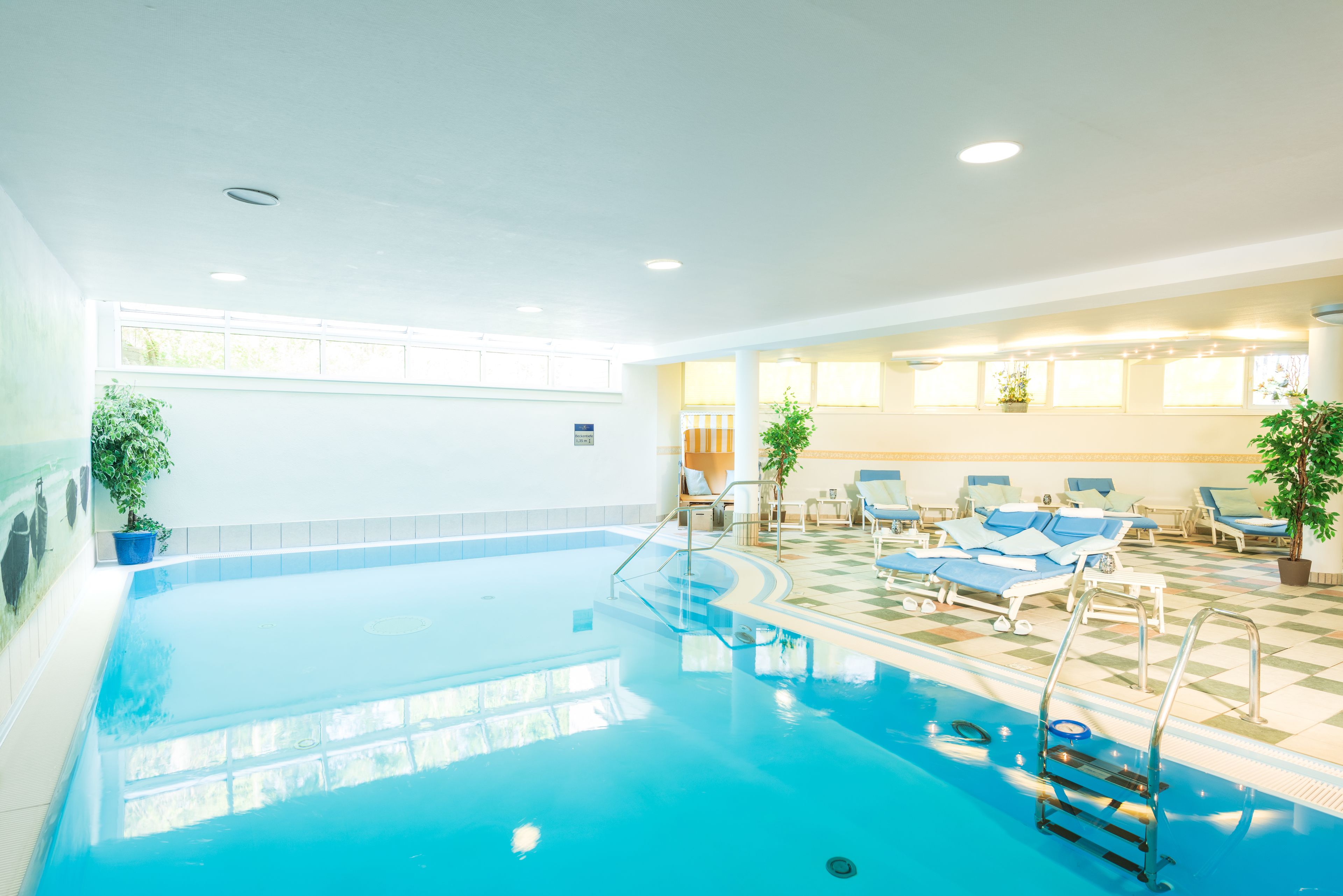 indoor pool, pool loungers