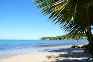 Beach nearby, white sand, beach towels - Apartment Espoir (Gros Islet)