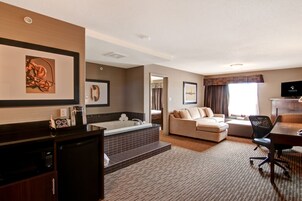 熨斗/熨衣板、免费 WiFi、床单、闹钟