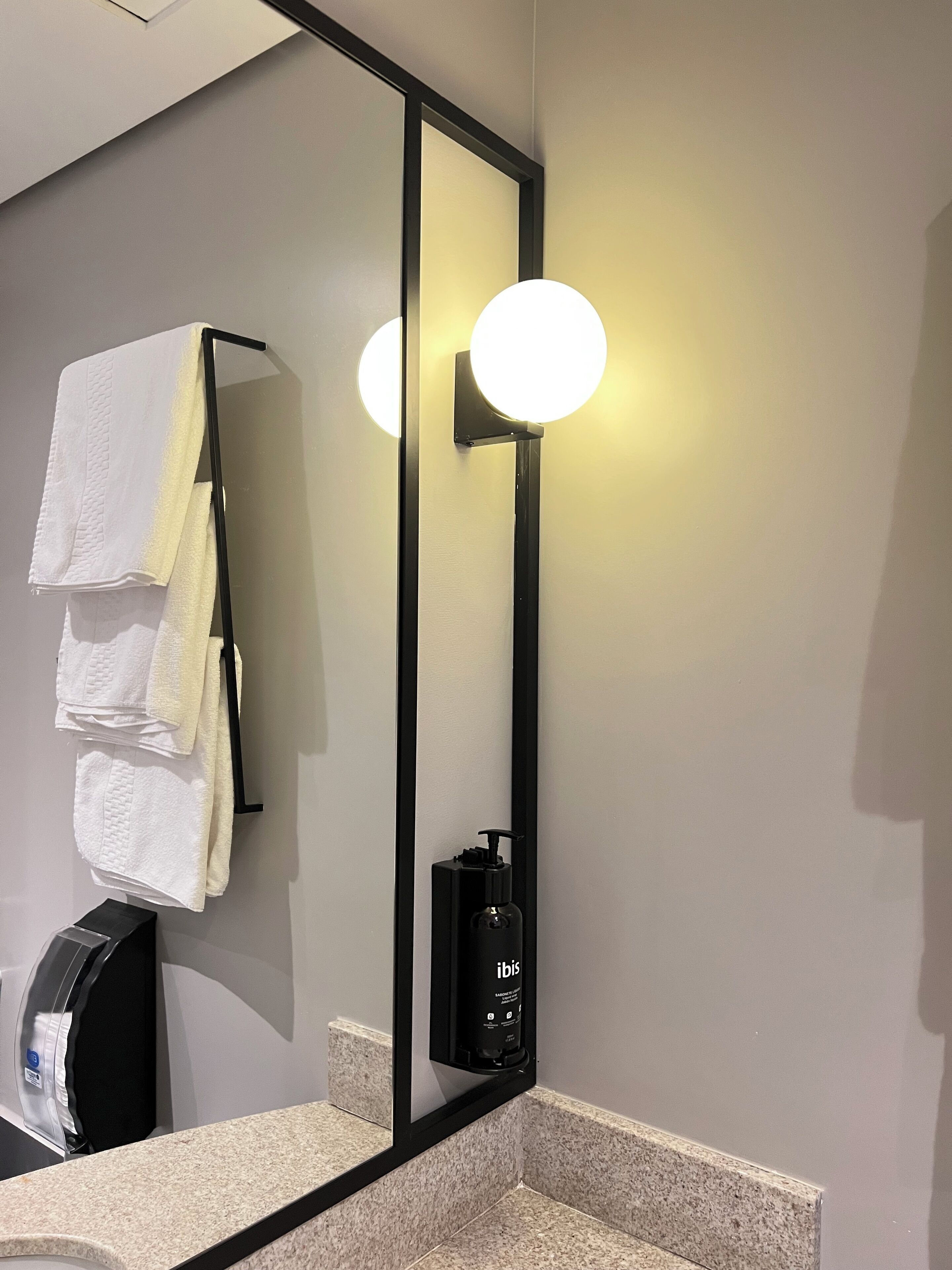 standard room, 1 double bed (modern) | bathroom | shower, eco-friendly toiletries, hair dryer, towels