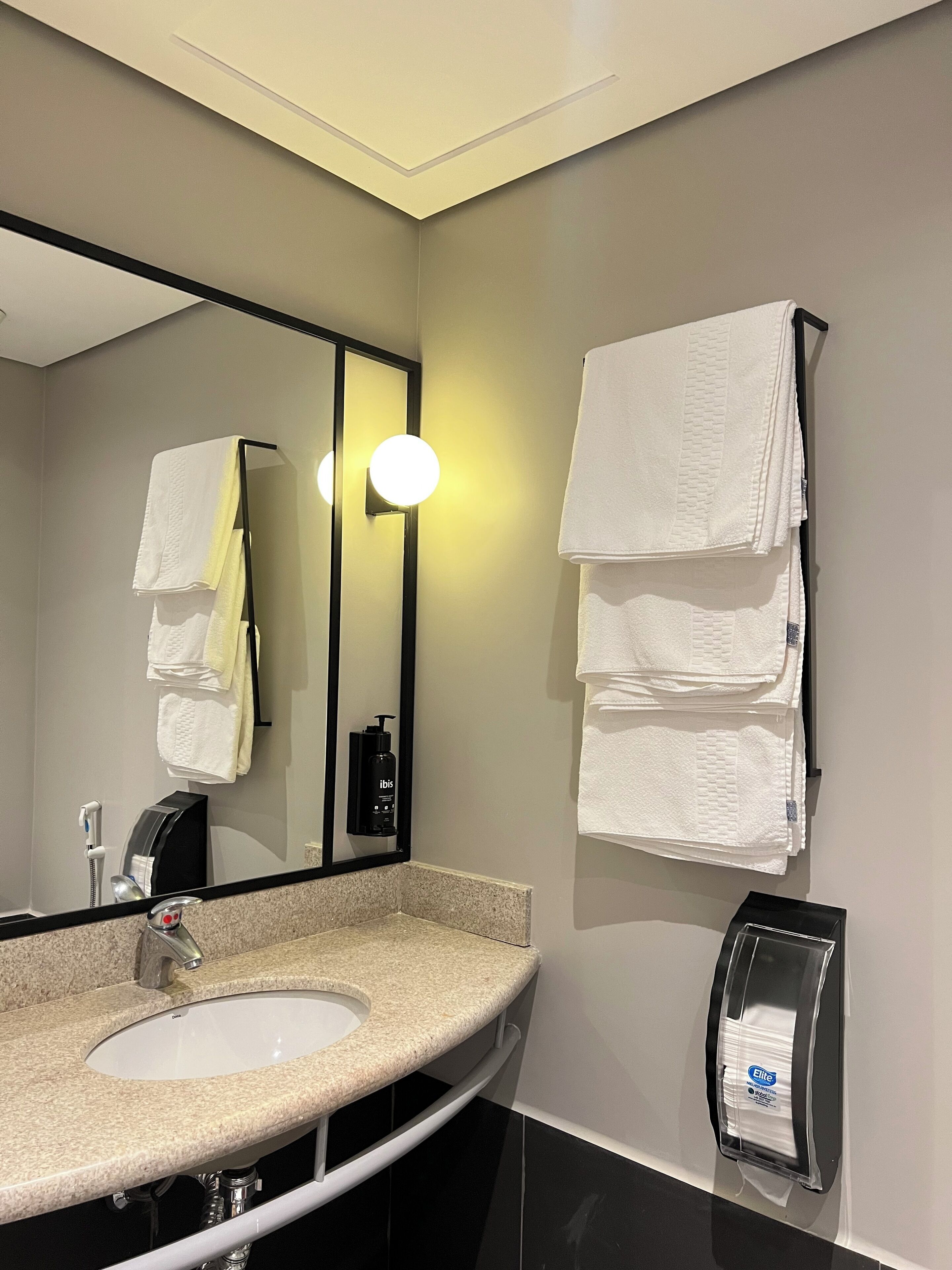 superior room, 1 double bed | bathroom | shower, eco-friendly toiletries, hair dryer, towels