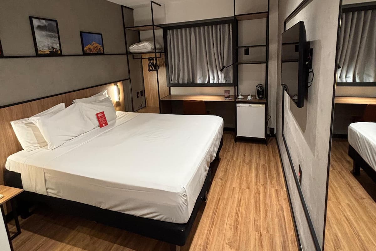 Minibar, desk, blackout curtains, free WiFi