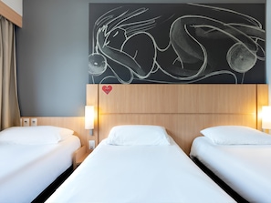 Standard Room, 3 Single Beds