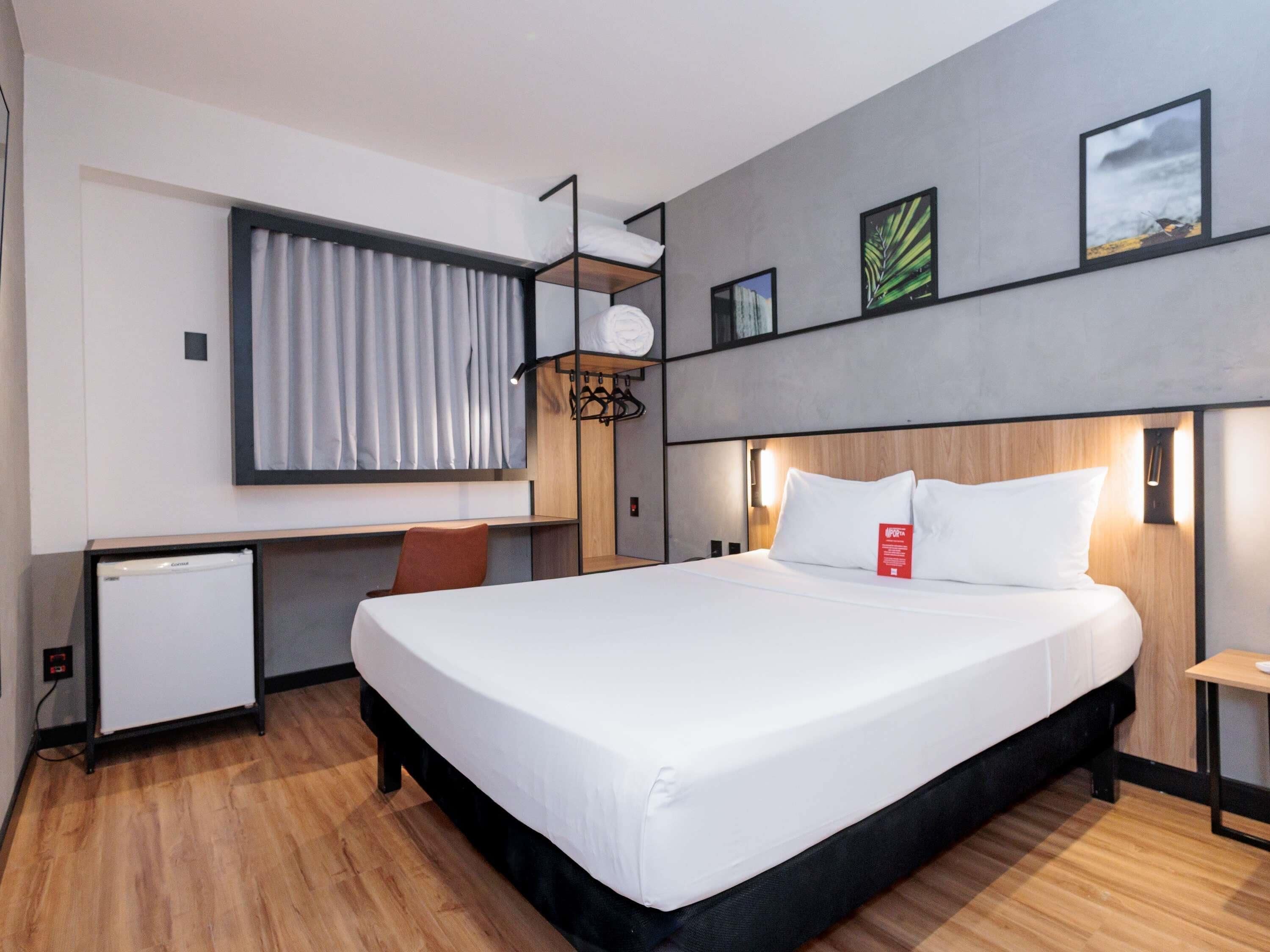 Habitación estándar, 1 cama doble (Modern) | Minibar, escritorio, cortinas opacas y wifi gratis