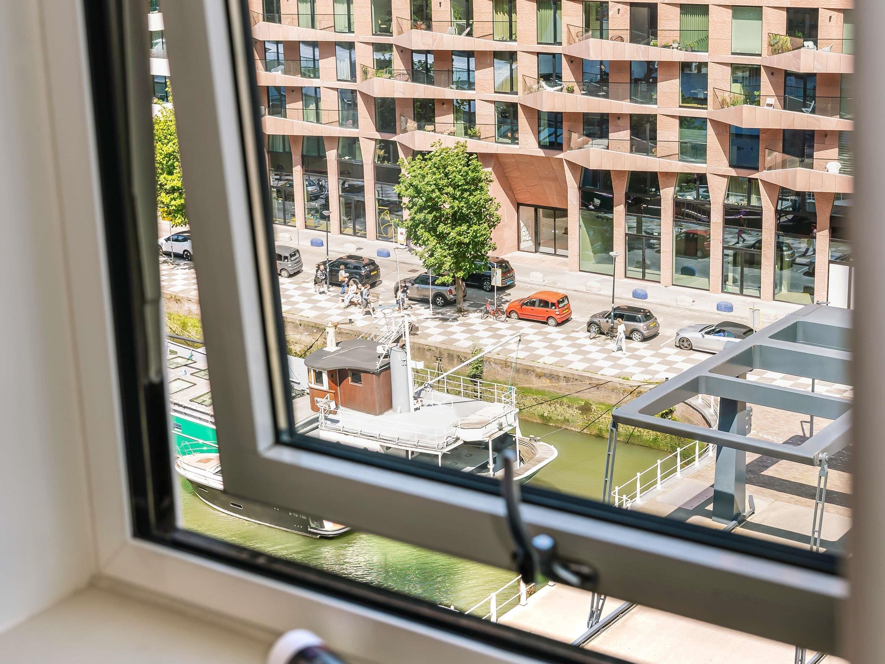 superior room, 1 double bed | in-room safe, desk, laptop workspace, blackout curtains