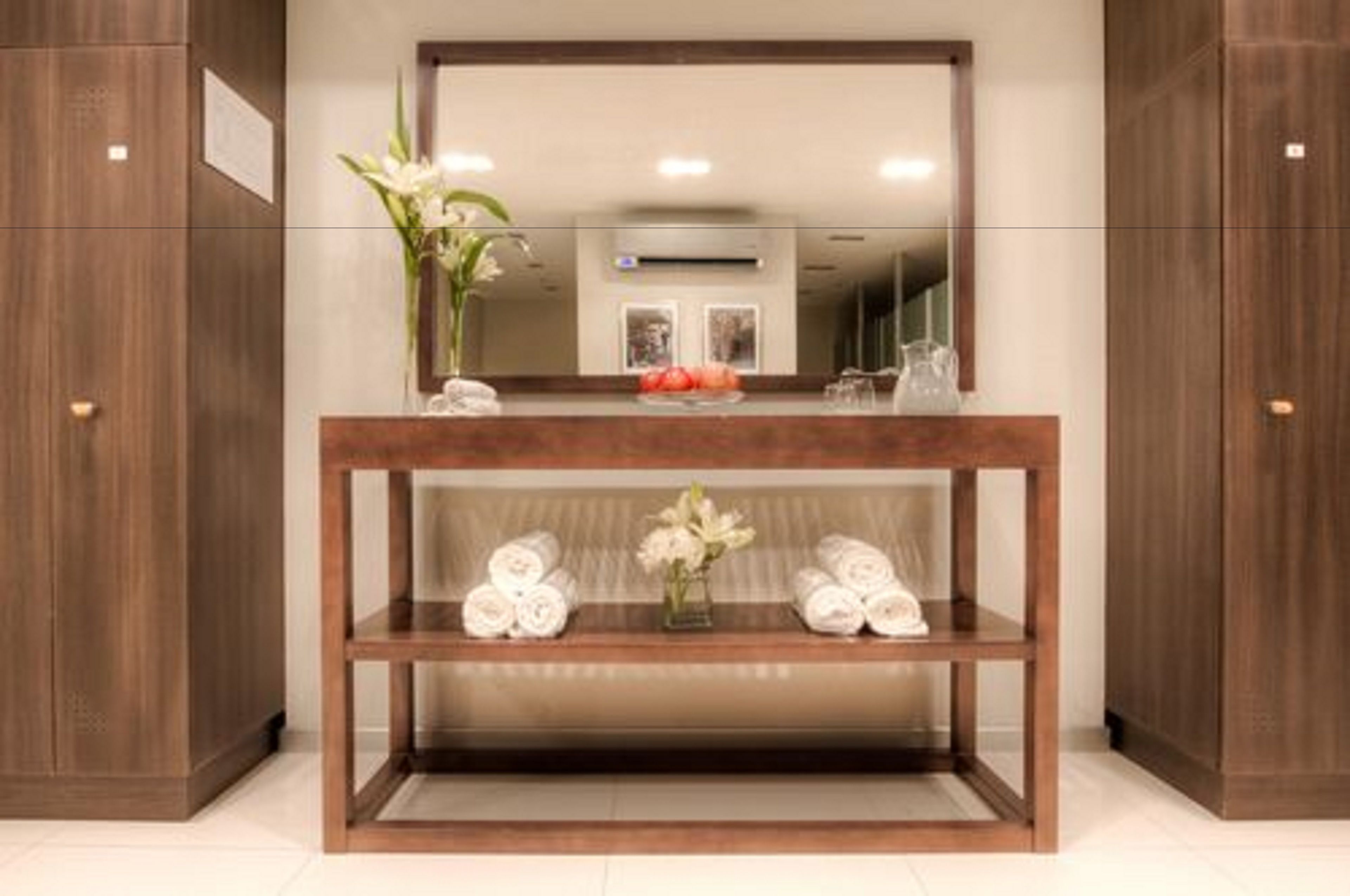 sauna, body treatments, aromatherapy, swedish massages, facials