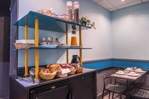 Kontinental frokost hver dag (mot et tillegg)