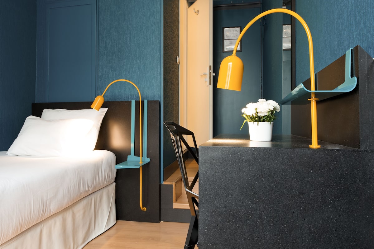 In-room safe, desk, cots/infant beds, free WiFi
