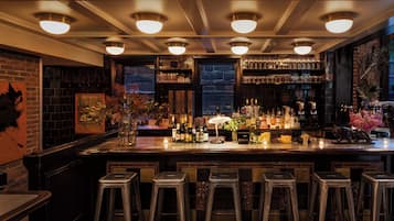 Cocktail bar, al fresco dining, open daily