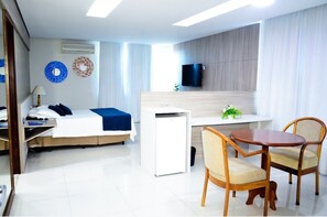 Minibar, desk, blackout curtains, free WiFi - Posseidon Hotel (Imperatriz)