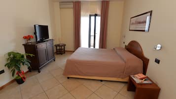Coffres-forts dans les chambres, bureau, rideaux occultants
