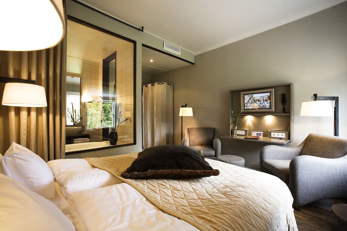 Superior Twin Room | Premium bedding, minibar, individually decorated, desk