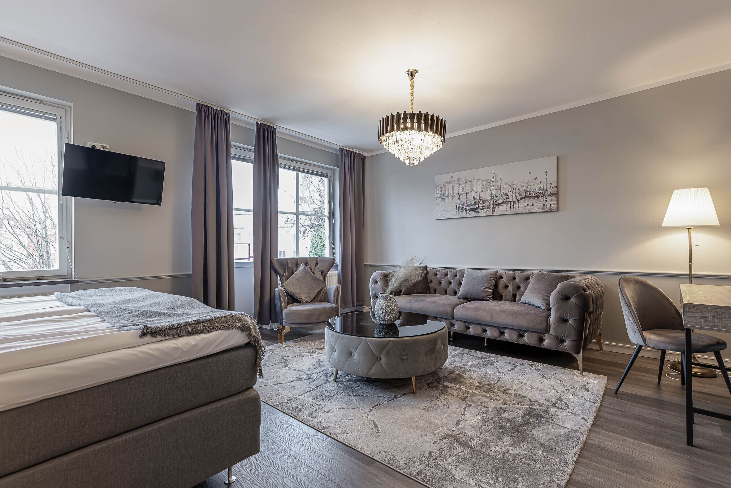 1 bedroom, individually decorated, desk, iron/ironing board