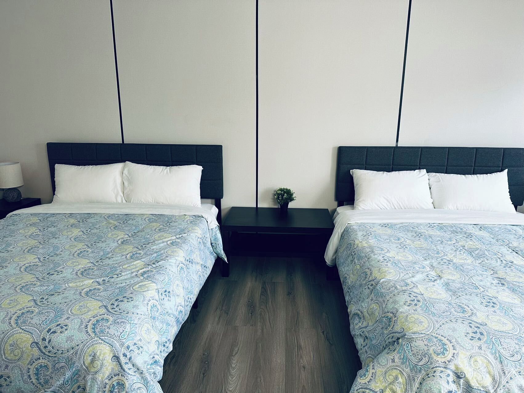 Deluxe Double Room | Desk, laptop workspace, bed sheets