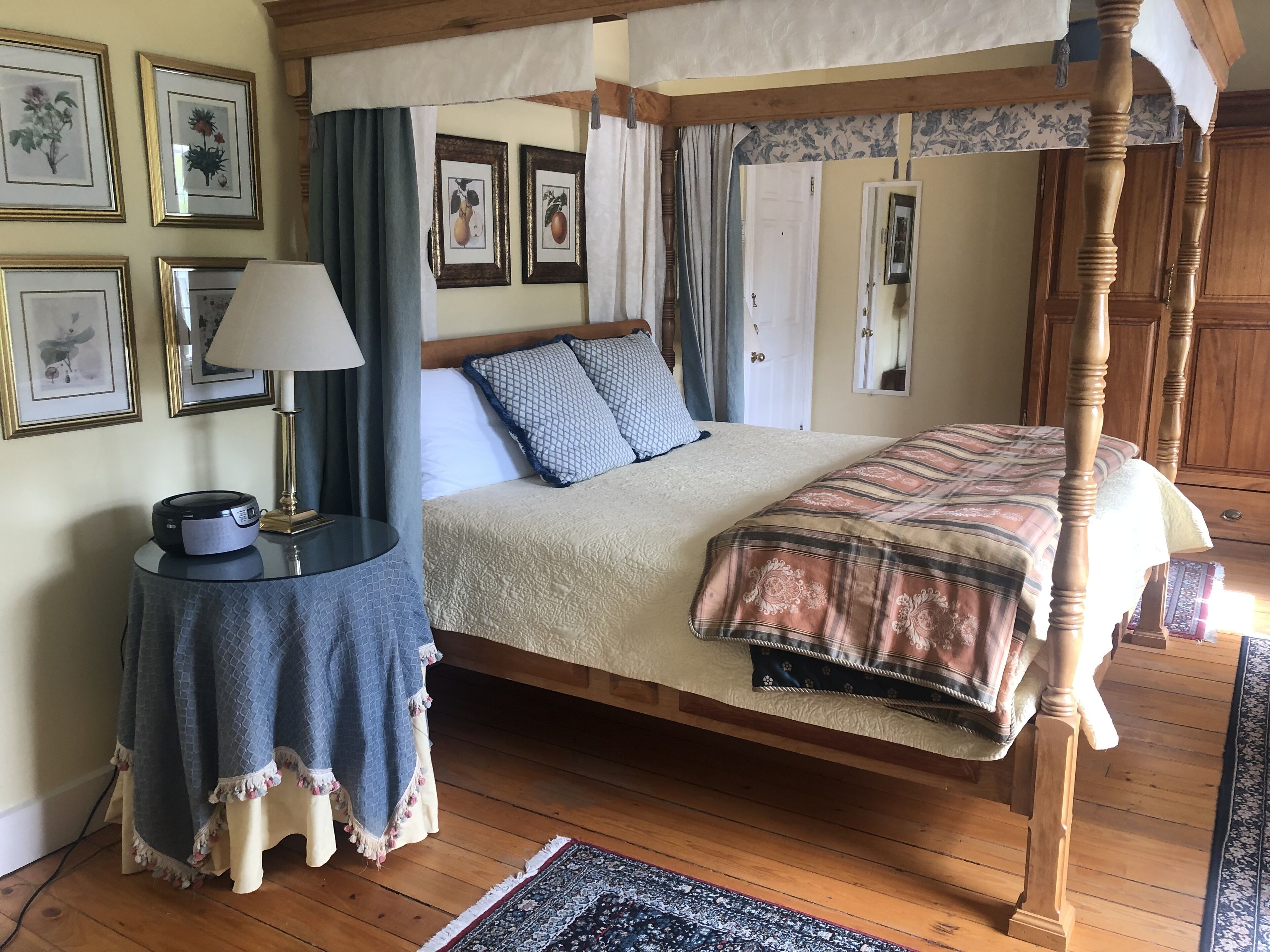 superior room, fireplace | 1 bedroom, egyptian cotton sheets, premium bedding, down duvets