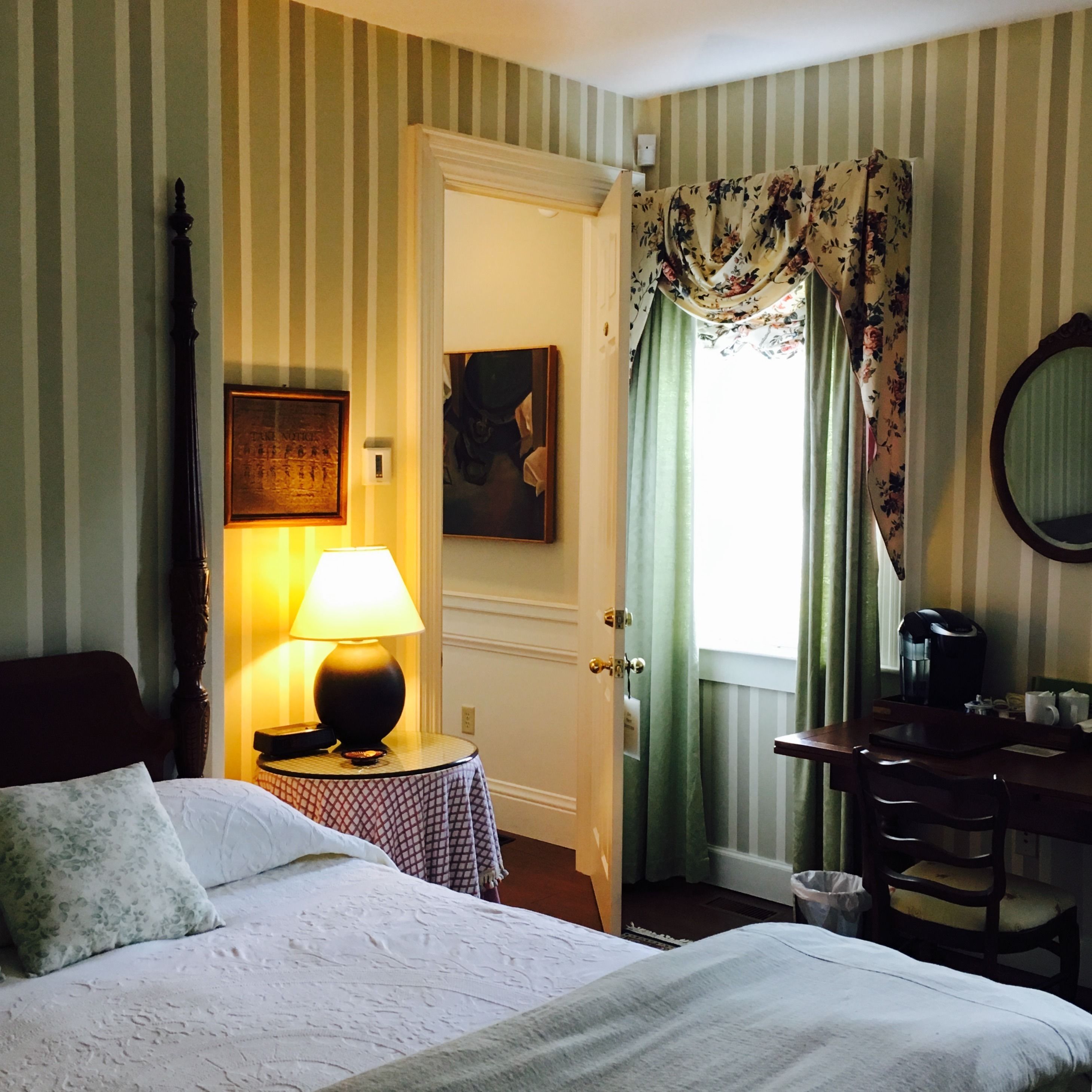 room, 1 queen bed, private bathroom, ground floor | 1 bedroom, egyptian cotton sheets, premium bedding, down duvets