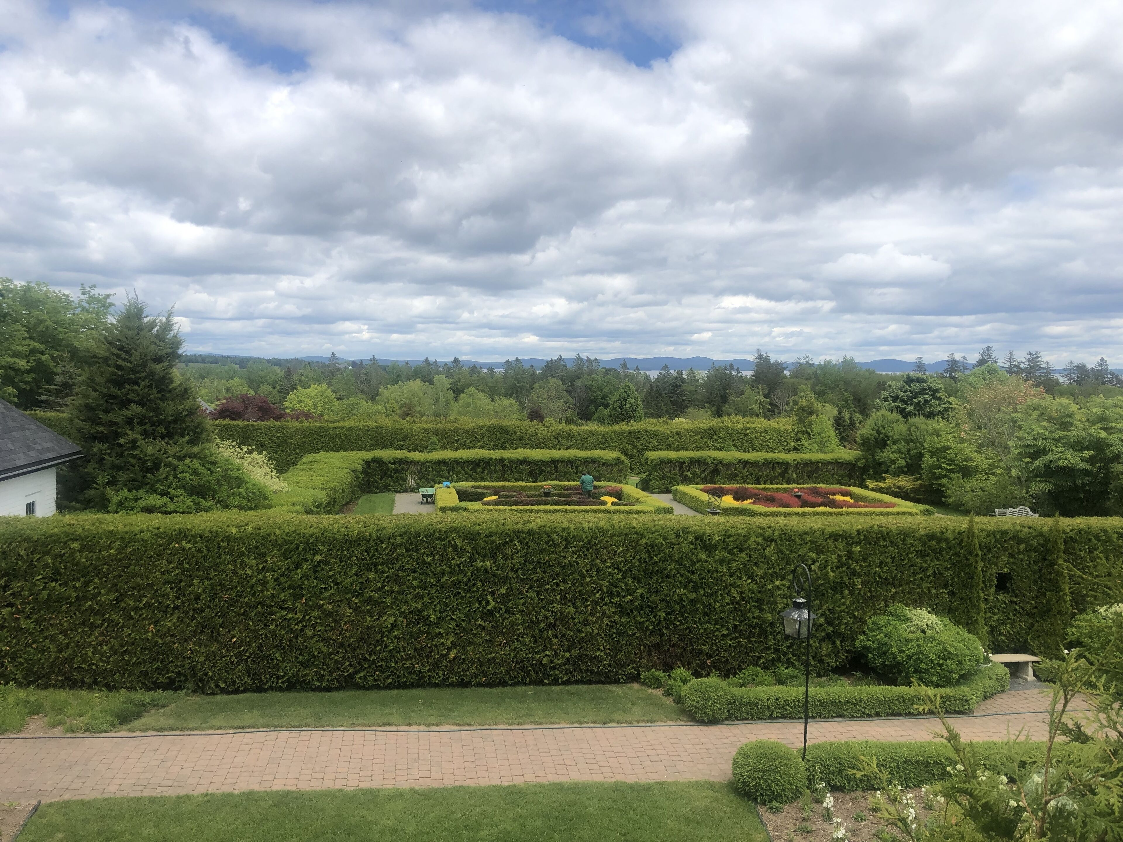 Exclusieve suite, 1 kingsize bed met slaapbank, balkon | Uitzicht op de tuin