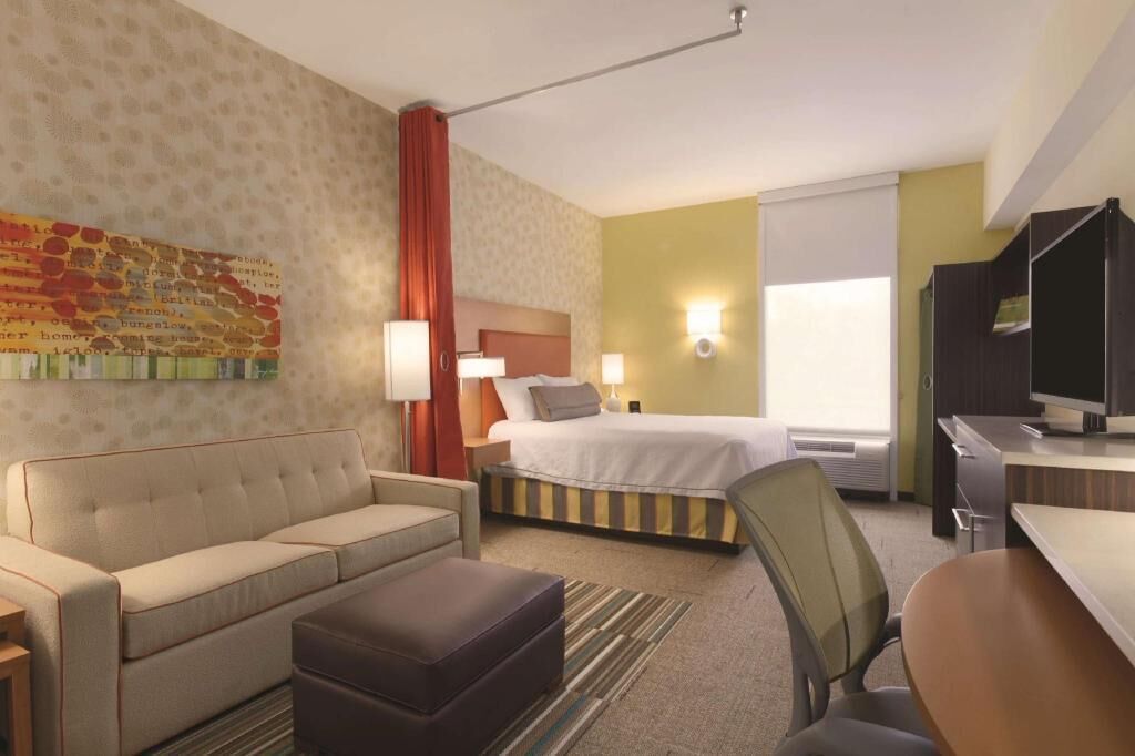 Hypo-allergenic bedding, blackout drapes, iron/ironing board, free WiFi