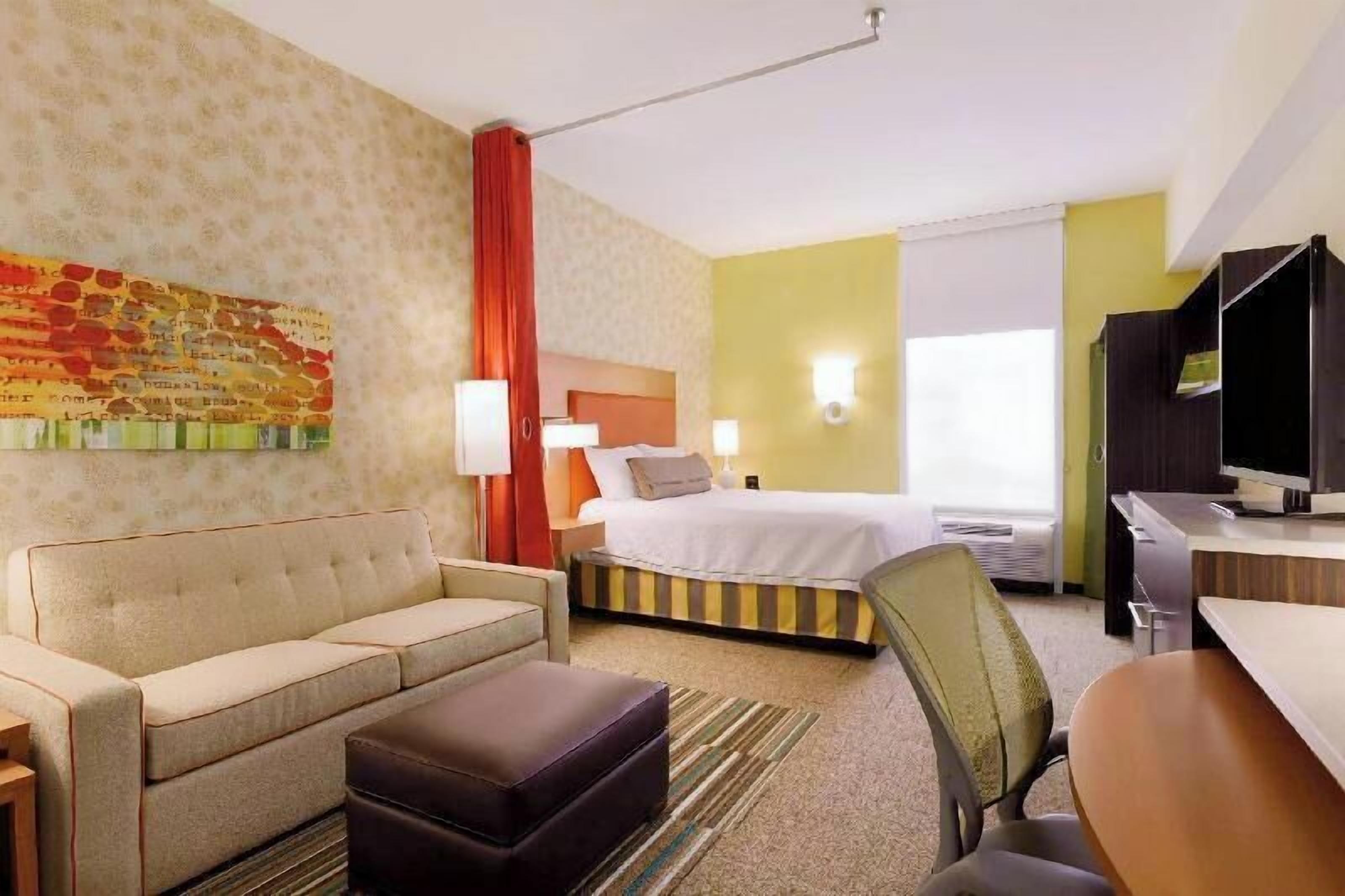 Hypo-allergenic bedding, blackout drapes, iron/ironing board, free WiFi
