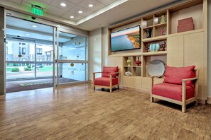 Interior - Home2 Suites by Hilton Erie, PA (Erie)
