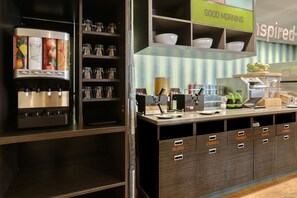 Desayuno continental gratuito y diario