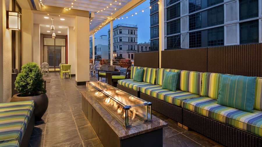 Home2 Suites by Hilton NY Long Island City/Manhattan View