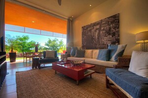 Televisión de pantalla plana, reproductor de DVD