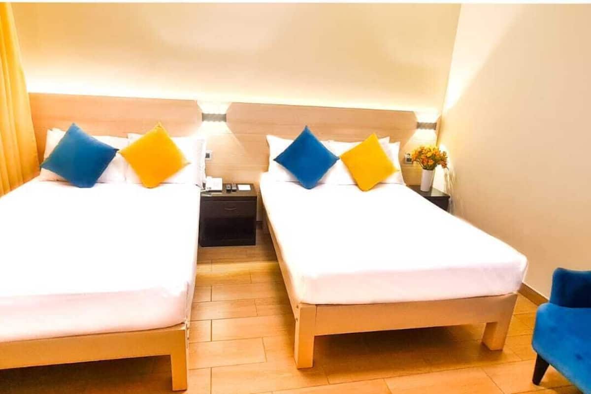 Twin Room | Minibar, free WiFi, bed sheets