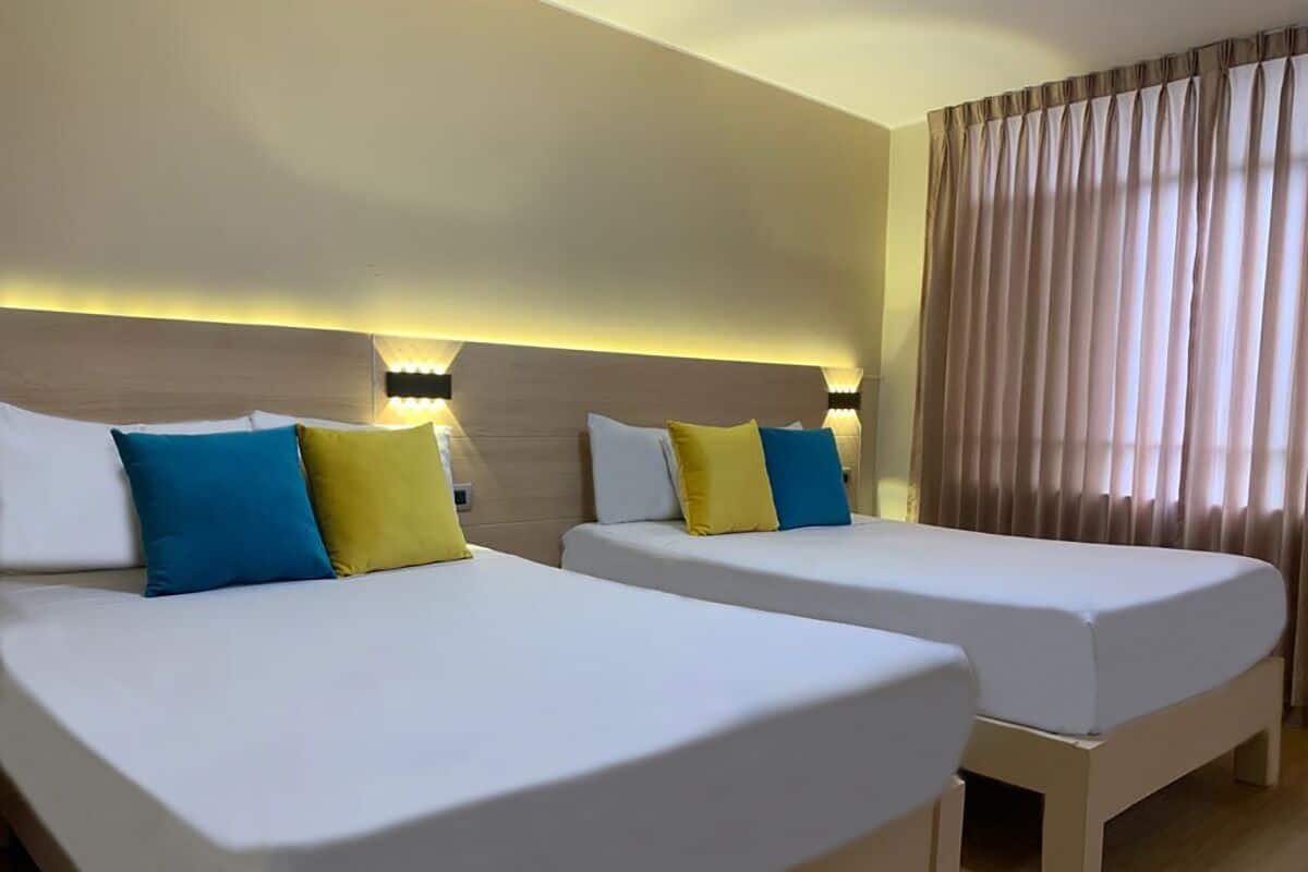 Triple Room | Minibar, free WiFi, bed sheets