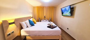 Superior Suite | Minibar, free WiFi, bed sheets