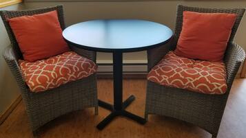 Rom, 2 queensize-senger (No Kitchen) | Wi-fi (inkludert) og sengetøy