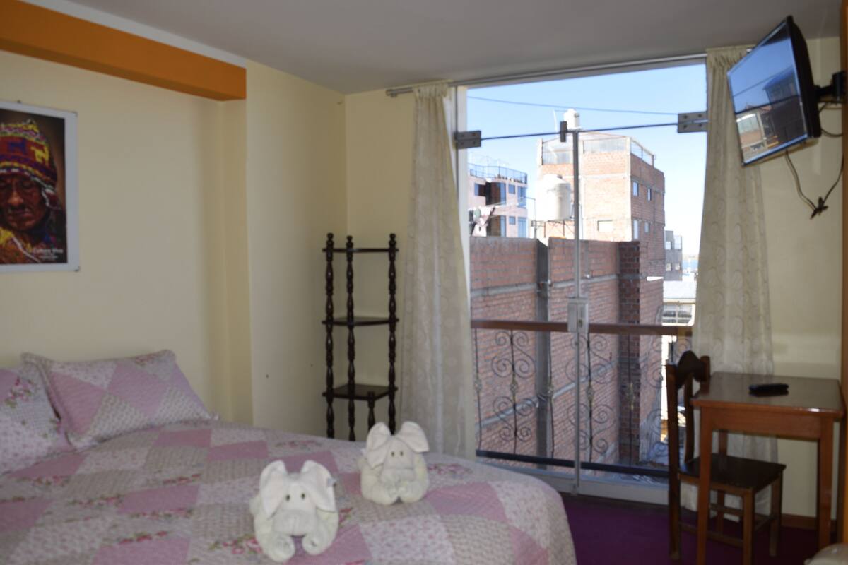 Single Room | In-room safe, desk, blackout curtains, free cots/infant beds
