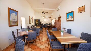 Breakfast, lunch, dinner served; alfresco dining