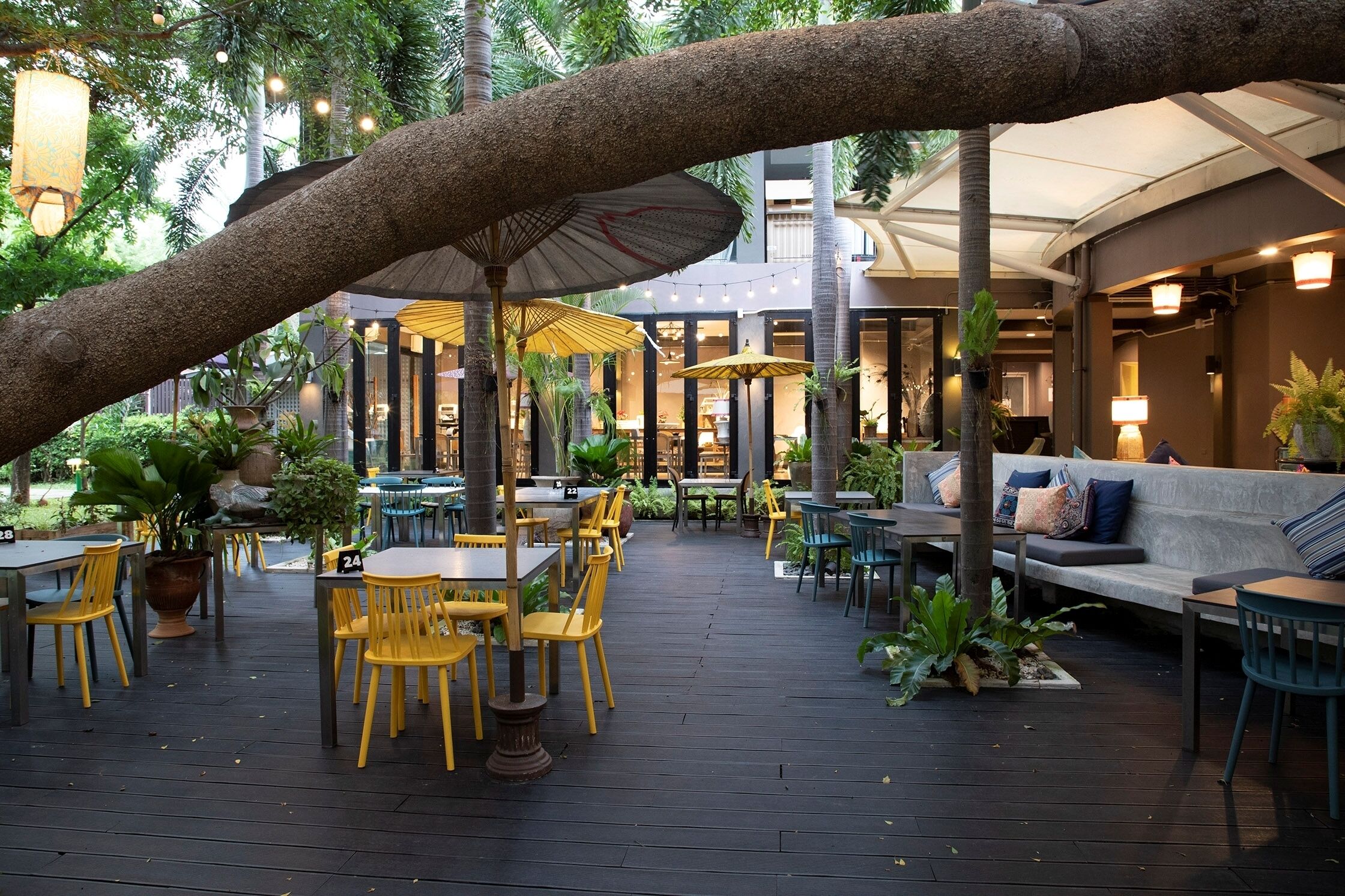 breakfast, lunch, dinner served; thai cuisine