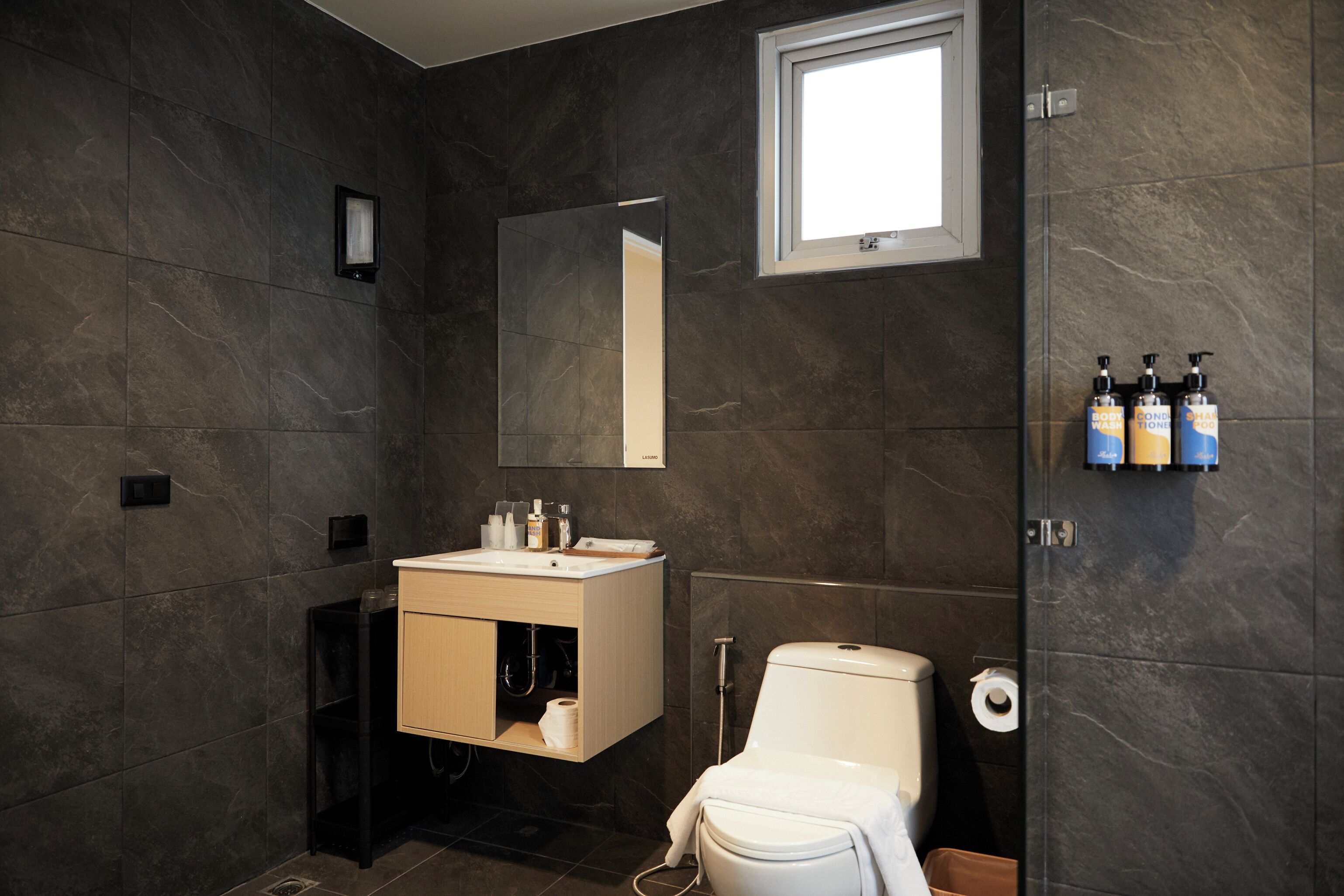 suite, 1 bedroom | 1 bedroom, in-room safe, desk, laptop workspace