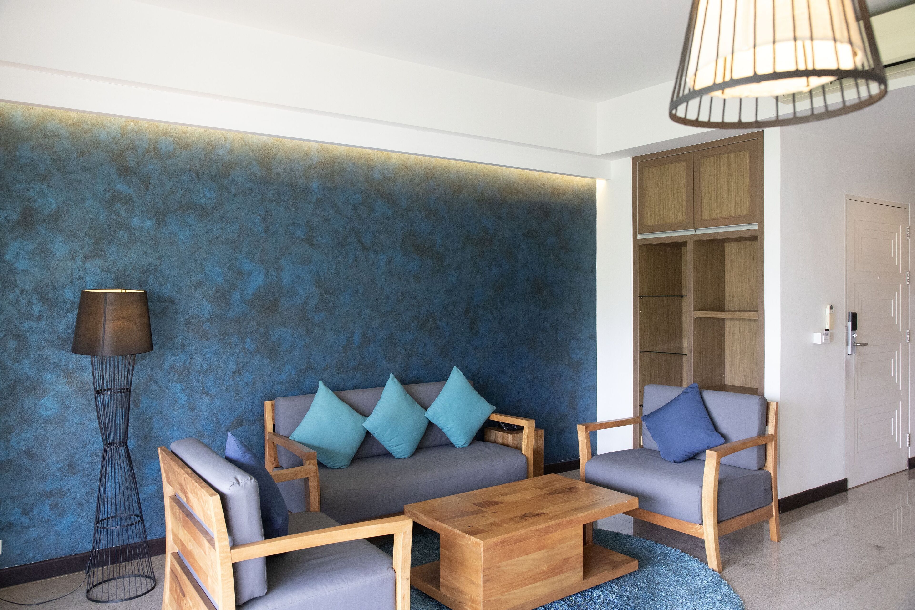 suite, 1 bedroom, bathtub | 1 bedroom, in-room safe, desk, laptop workspace