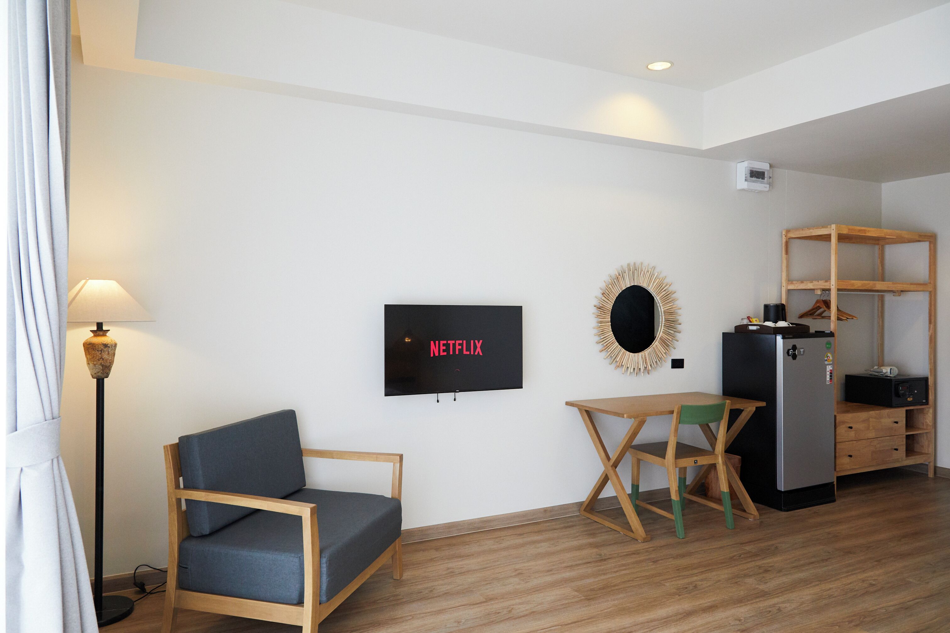 premier room | 1 bedroom, in-room safe, desk, laptop workspace